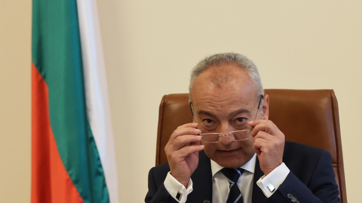 Три минути: Правителството намигна на "Лукойл". Руските ракети падат в ...