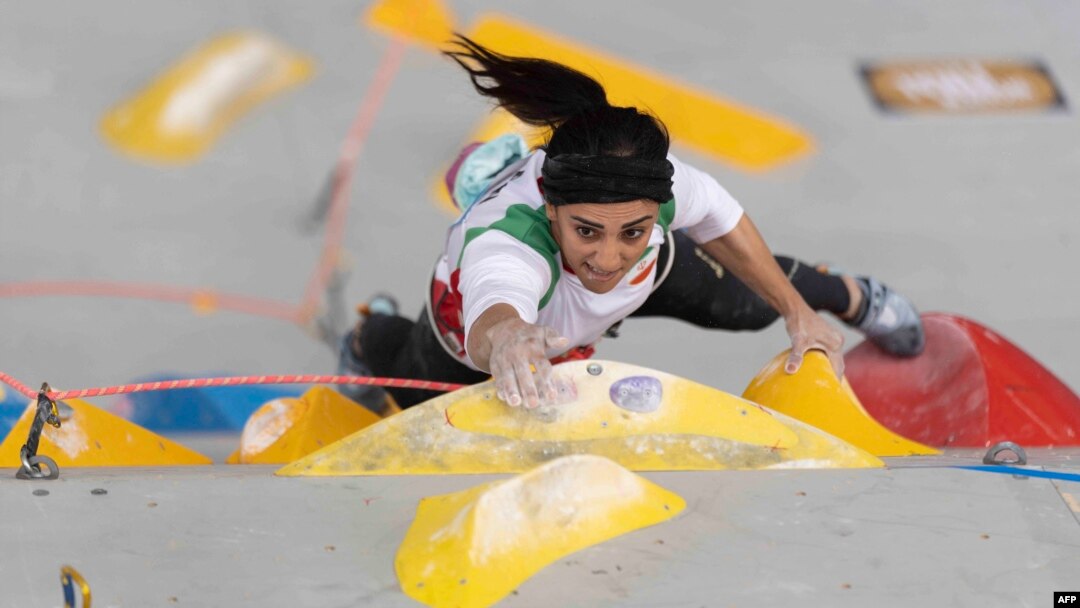 Elnaz Rekabi’s participation without the head scarf in the Asian climbing championships was seen by some observers as a move to show solidarity with ongoing anti-government protests.
