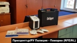 Тестови касети и устройство за полево изследване на проби за наркотици DrugTest 5000.