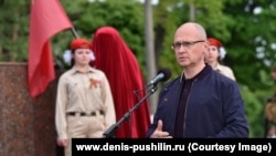 Сергей Кириенко, заместитель главы администрации российского президента, выступает на открытии памятника в оккупированном Донецке, 23 октября 2022 года