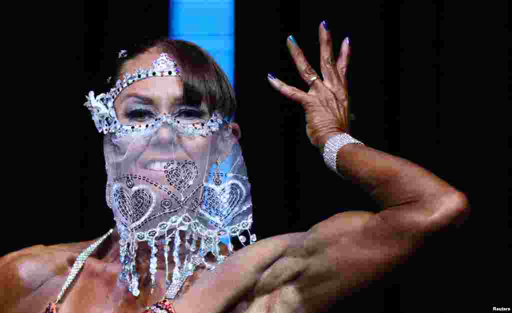 Bodibilderka na IBFA takmičenju za Mr &amp; Miss Ujedinjenog Kraljevstva u Federation Brewery u Gatesheadu, Velika Britanija, 23. oktobar.