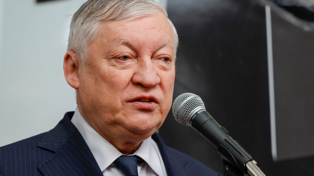 Ексчемпіон світу з шахів і депутат Держдуми Анатолій Карпов перебуває в реанімації