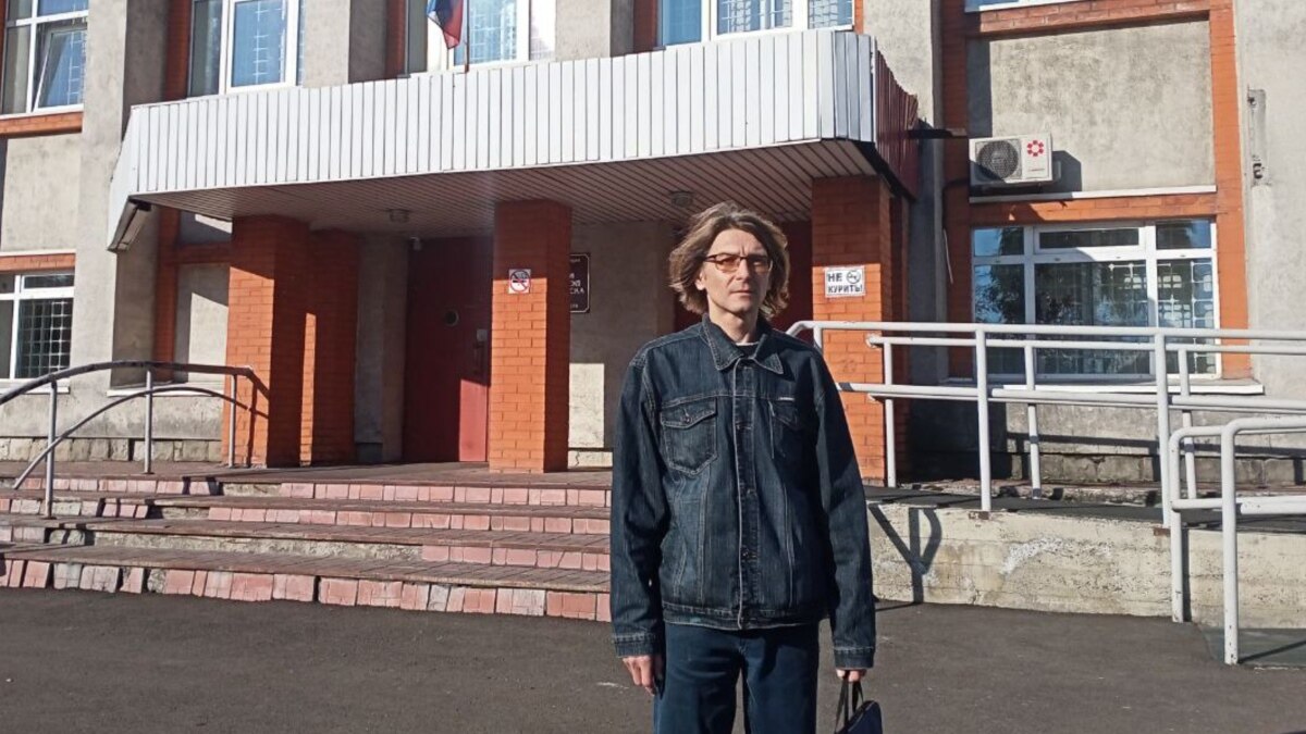 Journalist Novashov was sentenced to 8 months of labor in the case of “fakes”