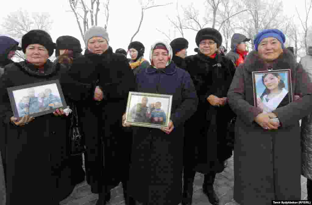 В селе в результате падения лайнера полностью было разрушено 19 домов, а семь домов признаны аварийными. Частичные разрушения получили 12 домов. 