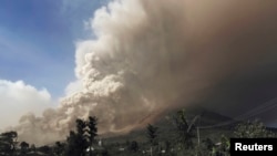 Извержение Синабунга 16 января 