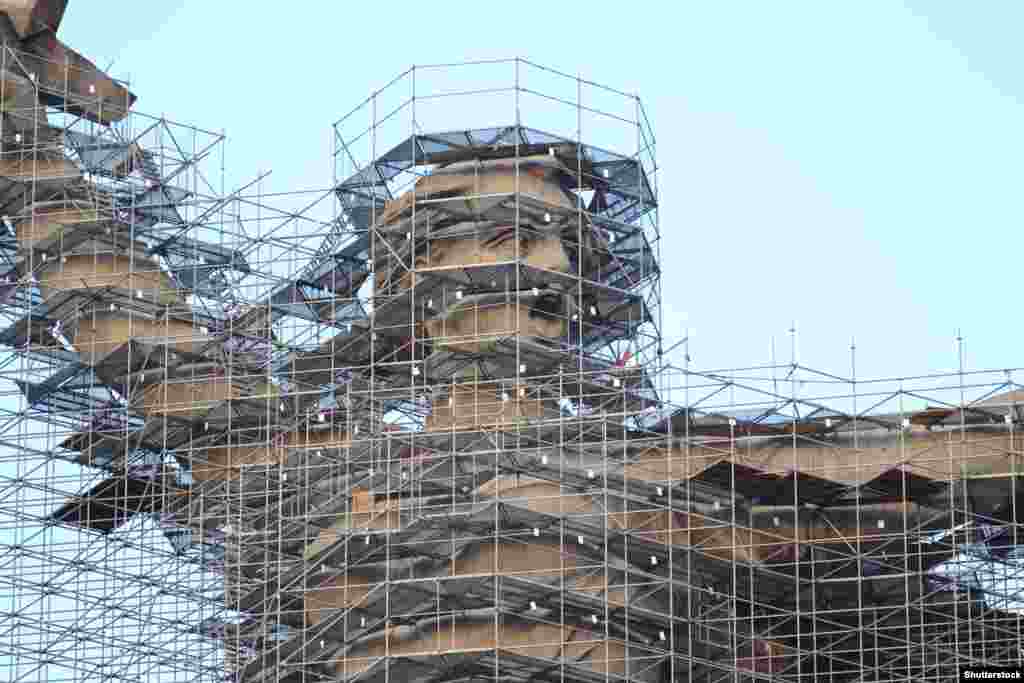 Renovations to the 85-meter statue began in 2017, in preparation for the 75th anniversary of the end of World War II, which will be marked in Russia in May 2020. 