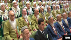 Униформу в Туркменистане должны носить от мала до велика
