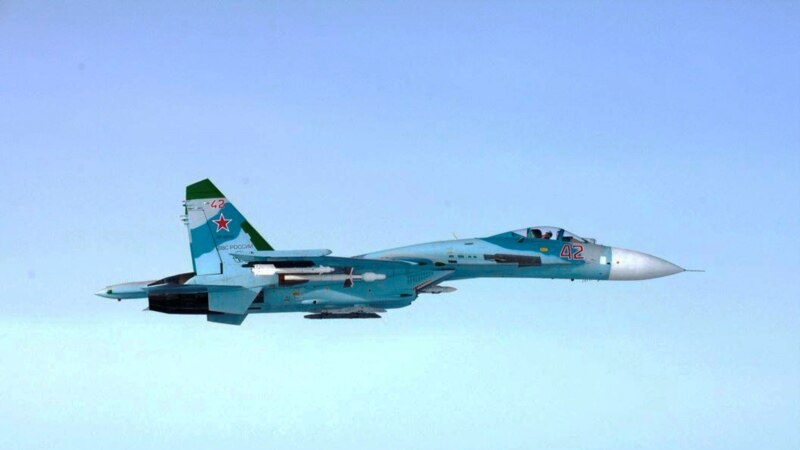 Российский истребитель Су-27 вновь сблизился с самолетом-разведчиком США