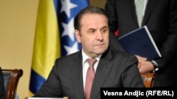 Српскиот министер за трговија, туризам ителекомуникации, Расим Љајиќ.