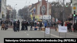 Протестувальники перекрили центр Рівного, 19 лютого 2014 року