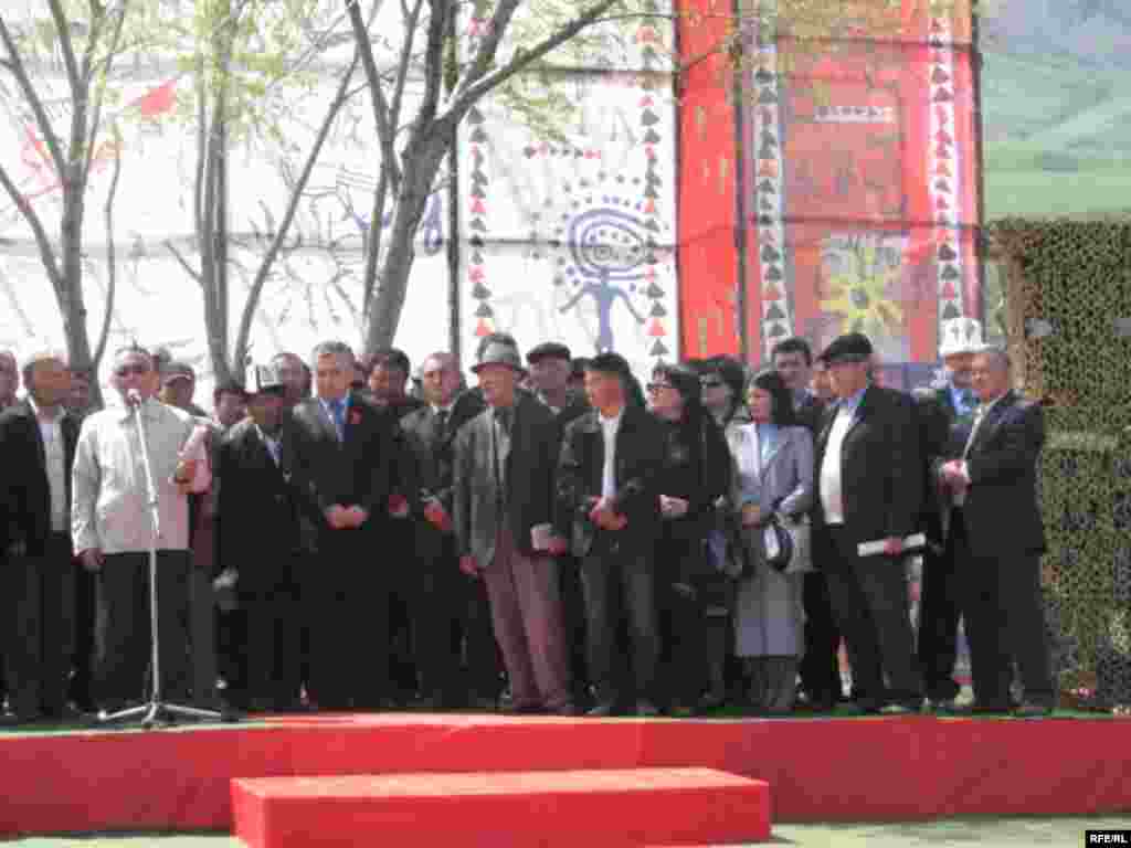 Kyrgyzstan -- Grand Congress (Eldik Kurultay) of United Popular Movement In the Village of Arashan Near Bishkek,25-april2009