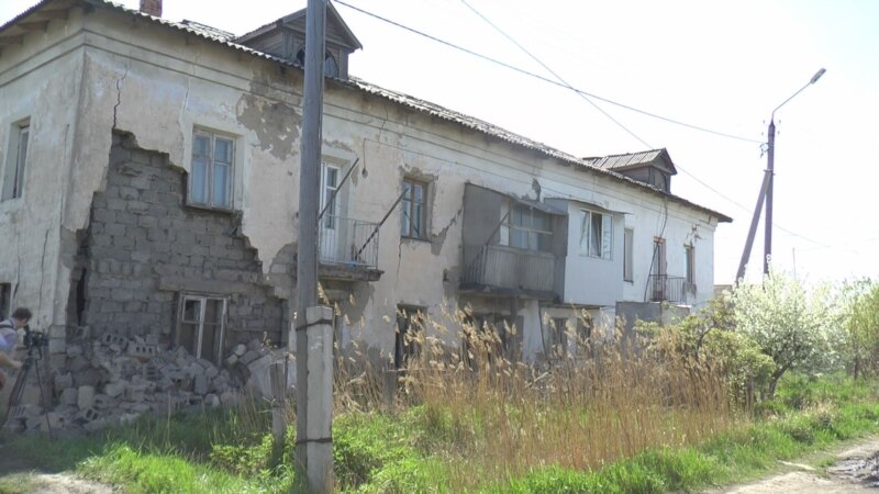 В Петропавловске обвалилась стена двухэтажного жилого дома 