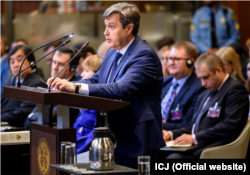 Російський представник Дмитро Лобач виступає в Міжнародному суді ООН в Гаазі. 3 червня 2019 року
