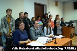Сторона відповідачів під час суду освітян з мерією, Дніпро, 17 вересня 2018 року