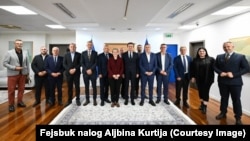 Sporazum albanskih stranaka o zajedničkom nastupu na parlamentarnim izborima u Srbiji postignut je s premijerom Kosova Albinom Kurtijem 29. septembra 2026. godine.