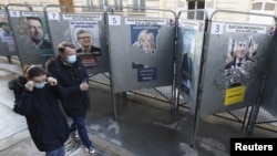 Prizor iz Pariza na dan održavanja izbora, 10. april 2022.