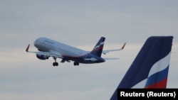 An Aeroflot Airbus takes off from Sheremetyevo International Airport outside Moscow. (file photo)