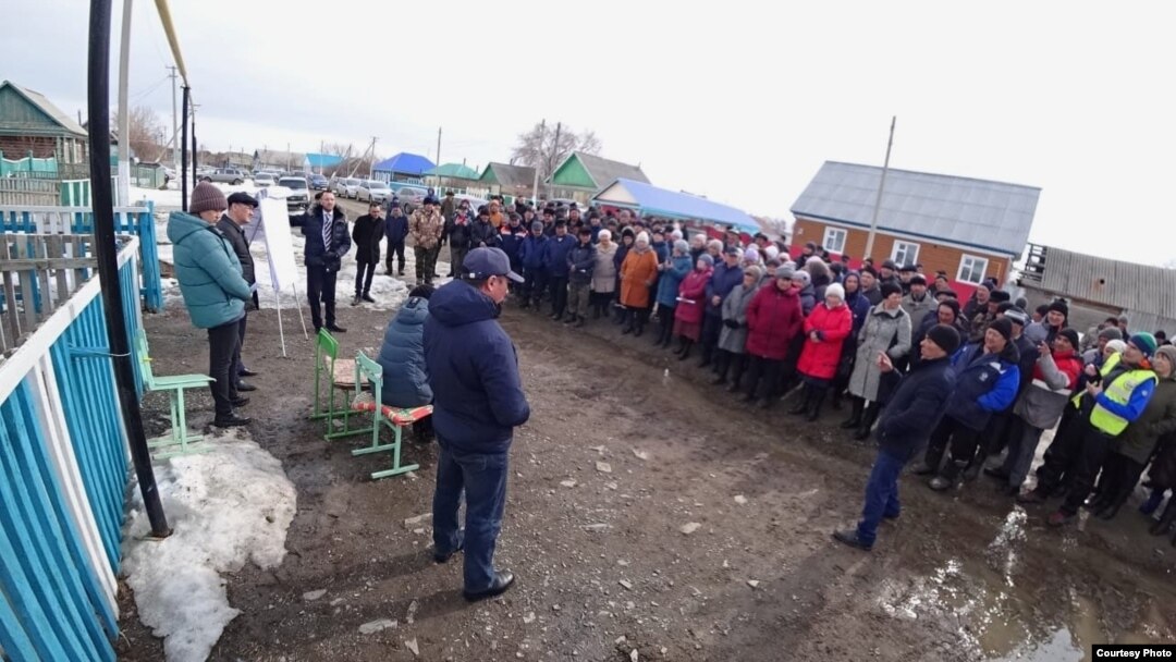 Cход горожан в деревне Басаево Баймакского района, 31 марта 2022 года 