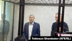 Алмазбек Атамбаев в зале суда. Апрель 2022 года.