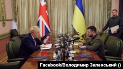Britan premýer-ministri Boris Jonson ukrain prezidenti Wolodimir Zelenski bilen görüşmek üçin Kiýewe sapar etdi.