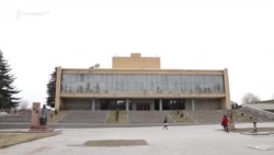 Գյումրիի դրամատիկական թատրոնում այլընտրանքային ուղիներ են որոնում նոր թատերաշրջանի համար 
