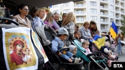  Повечето украинци настанени по държавната стратегия са дами и деца. 