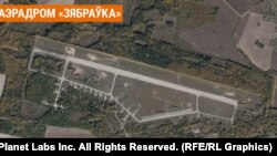 Спадарожнікавы здымак вайсковага аэрадрому «Зябраўка» за 16 жніўня 2022 году