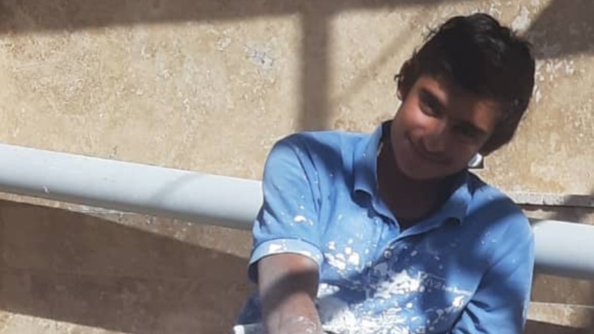 Teen Laborer Killed 'Holding His Prayer Mat' In Iran's Protest Crackdown - Vimarsana News