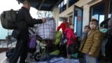 Росія вивозить жителів Херсона з дітьми до Криму. Джанкой, 2 листопада 2022 року