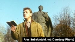 Анатоль Сыс. 1 лістапада 1987 году.