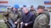 Путину показали солдатиков