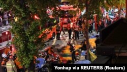 Echipele de intervenție ajung la locul tragediei din Seoul, după busculada de Halloween