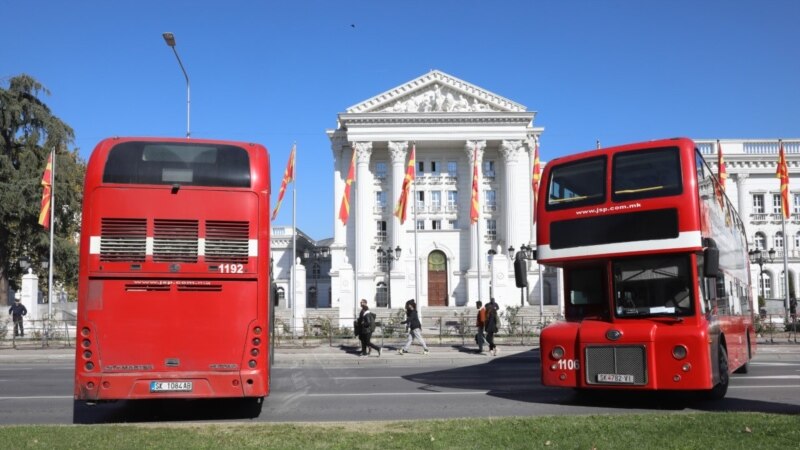 Автобуси на ЈСП и натаму пред Владата, се чека намирување на долгот кон претпријатието