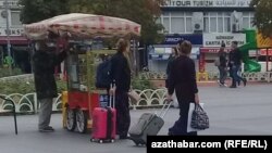 Türkiýä baran türkmenler.