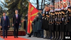 Архивска фотографија - Генералниот секретар на НАТО Јенс Столтенберг и премиерот Зоран Заев во Скопје, јануари 2018