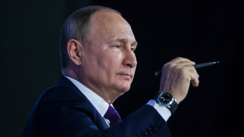 Путин жоғары оқу орындарында жеке орыс тілі факультеттерін ашуға шақырды