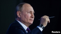 Ресей президенті Владимир Путин баспасөз мәслихатында. Мәскеу, 23 желтоқсан 2021 жыл.