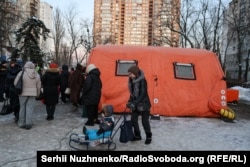 Мобильный пункт обогрева в Киеве, 20 января
