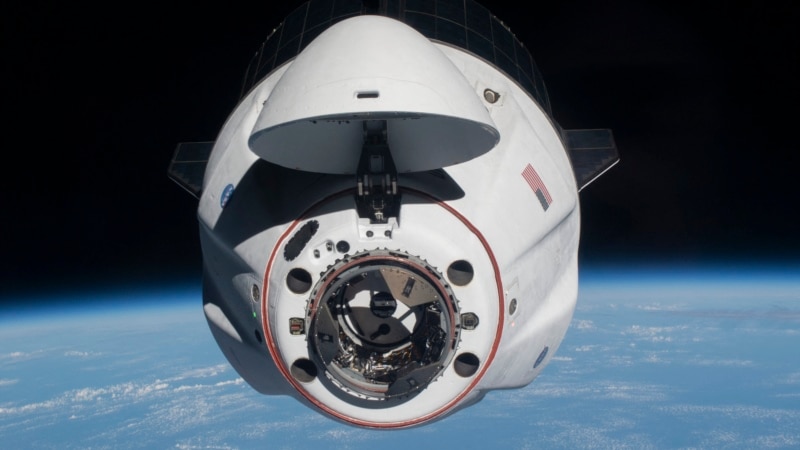 اسپیس‌ایکس خودرو فضایی برای از دور خارج کردن ایستگاه فضایی بین‌المللی می‌سازد
