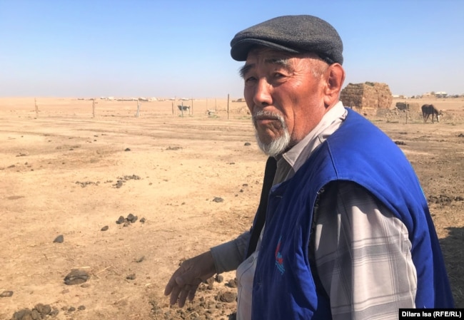 Пенсионер, занимающийся фермерством в Алимтау, Куаныш Космырзаев. Туркестанская область, 14 октября 2021 года