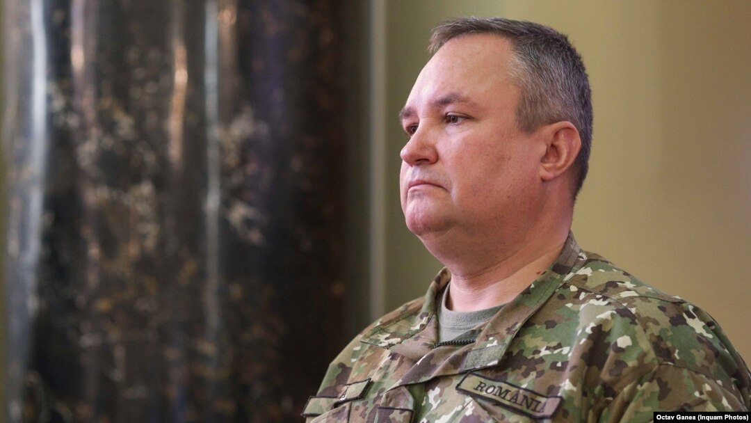 Generalul în rezervă Nicolae Ciucă, fost șef Statului Major General al Armatei Române între anii 2015 și 2019. El este președintele Senatului din iunie 2023 și președintele PNL, partid aflat la guvernare.