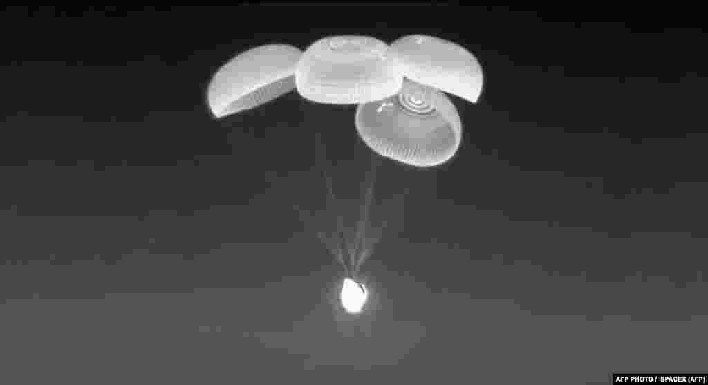 Az eredeti tervek szerint az Elon Musk SpaceX vállalata által fejlesztett űrhajónak vasárnap kellett volna leválnia az ISS-ről, de a floridai partoknál uralkodó rossz időjárás miatt egy nappal elhalasztották a visszatérést