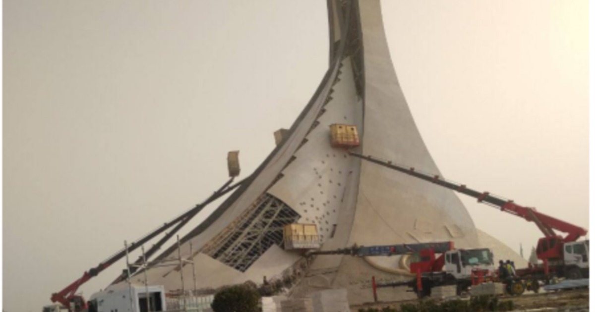 Lucy P - porno aktrisa.