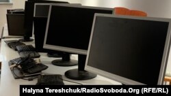 Волонтери, за словами священника УГКЦ, вже укомплектували кілька комп’ютерних класів на Донбасі