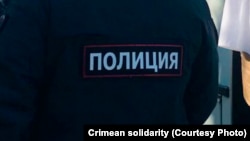Руководство российской полиции в Крыму массовое задержание крымскотатарских активистов не комментирует
