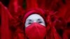 A Red Rebellion, azaz a vörös lázadás egyik tagja