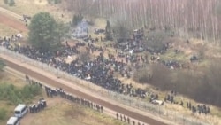 Hundreds Of Migrants Gather At Belarusian-Polish Border