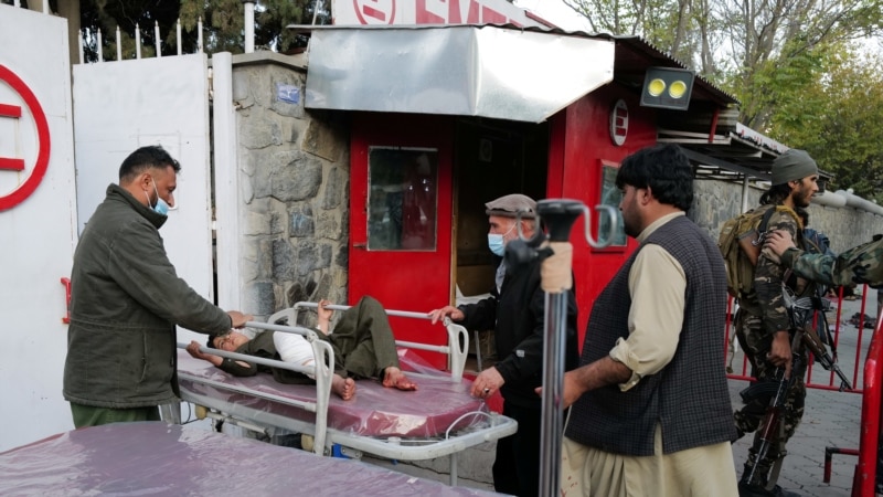 Расте бројката на жртви од експлозиите во болница во Авганистан 