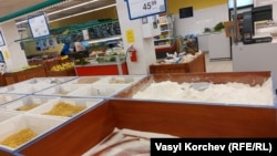 Продукты в керченском супермаркете «Сельпо», иллюстрационное фото