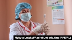 За добу 8 листопада в Україні вакциновано 240 440 людей 